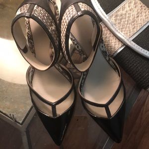 Elie Tahari Shoes - black and leopard printed pointed heels Elie Tahari Shoes - black and leopard printed pointed heels